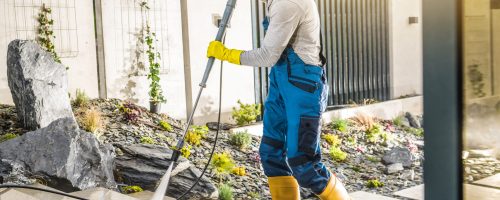Combien coûte l'entretien d'une terrasse ? Guide détaillé des différents prix