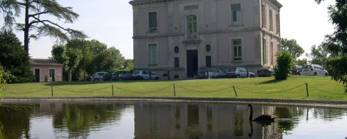 photo-mairie-pont-saint-esprit-30130 Hellonettoyage30 intervient dans la ville de Pont-Saint-Esprit (30130)
